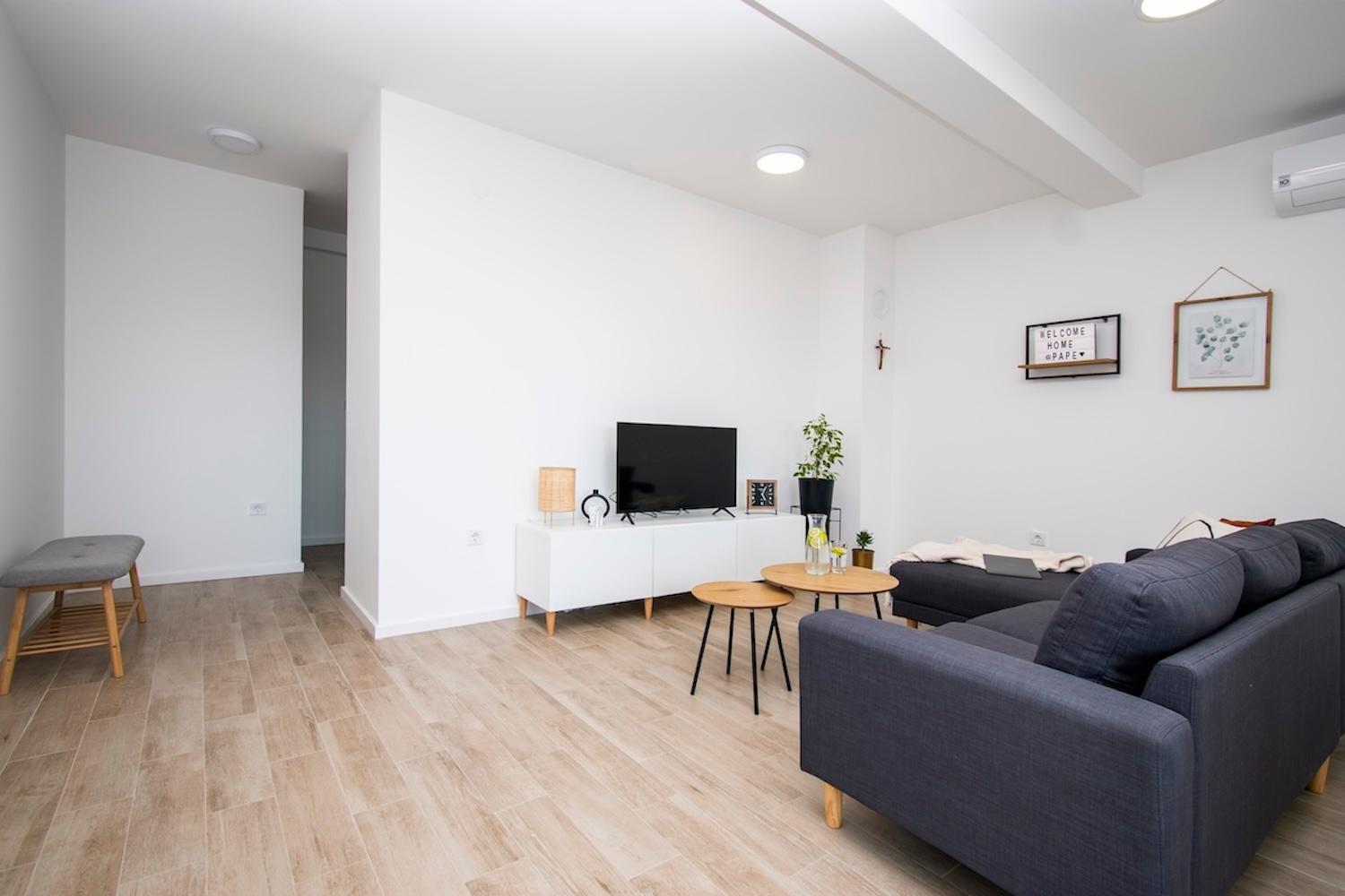 Pape Apartment *